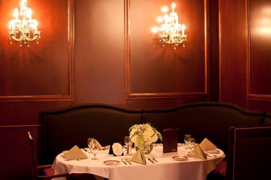 Landmark Inn Marquette Restaurant bilde